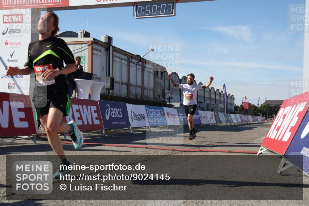 03.10.2025 - Köhlbrandbrückenlauf Luisa Fischer http://msf.ph/oto/9024145 03.10.2025 12:50:06 Ziel 4035, 6086 meine-sportfotos.de