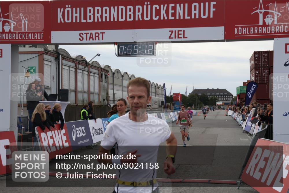 03.10.2025 - Köhlbrandbrückenlauf Julia Fischer http://msf.ph/oto/9024158 03.10.2025 15:55:12 Ziel 7010, 7040, 7053, 7100, 7597, 7898, 9594 meine-sportfotos.de