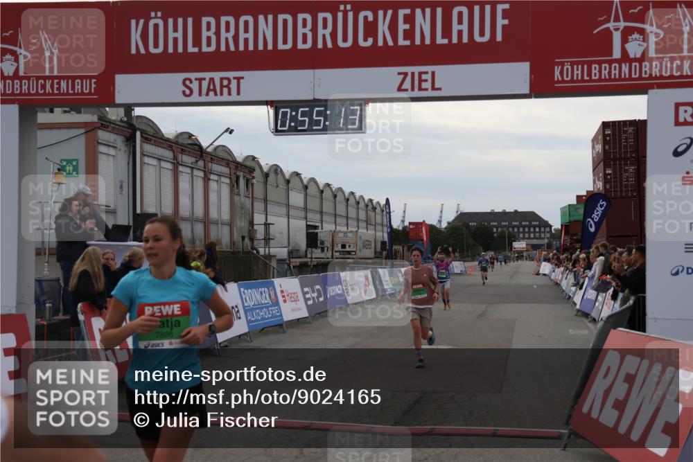 03.10.2025 - Köhlbrandbrückenlauf Julia Fischer http://msf.ph/oto/9024165 03.10.2025 15:55:13 Ziel 7010, 7040, 7053, 7100, 7597, 7898, 9594 meine-sportfotos.de