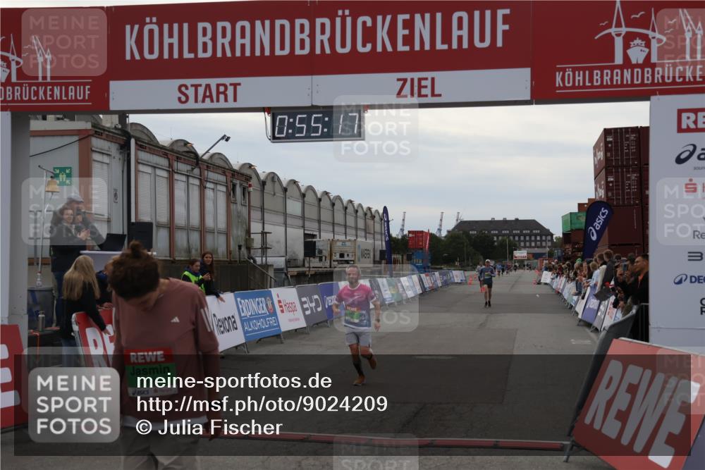 03.10.2025 - Köhlbrandbrückenlauf Julia Fischer http://msf.ph/oto/9024209 03.10.2025 15:55:17 Ziel 7040, 7053, 7100, 7197, 7898 meine-sportfotos.de
