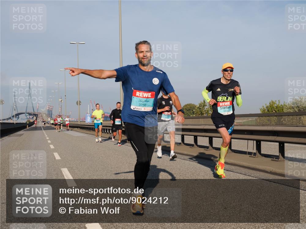 03.10.2025 - Köhlbrandbrückenlauf Fabian Wolf http://msf.ph/oto/9024212 03.10.2025 09:40:19 Position 3 3756, 50, 1055 meine-sportfotos.de
