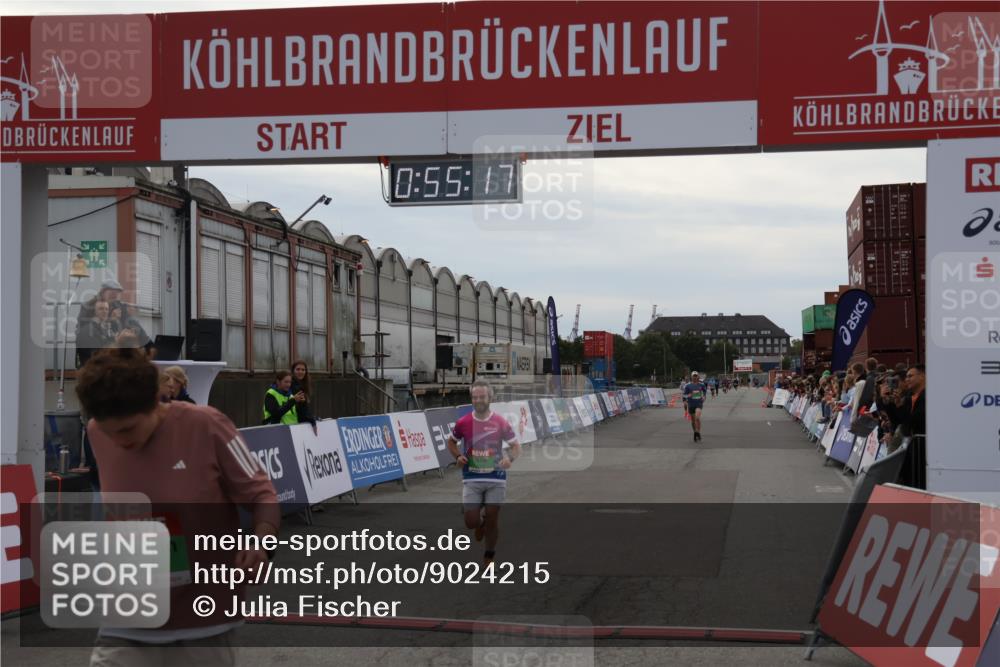 03.10.2025 - Köhlbrandbrückenlauf Julia Fischer http://msf.ph/oto/9024215 03.10.2025 15:55:17 Ziel 7040, 7053, 7100, 7197, 7898 meine-sportfotos.de