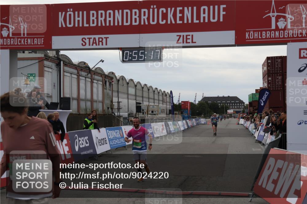03.10.2025 - Köhlbrandbrückenlauf Julia Fischer http://msf.ph/oto/9024220 03.10.2025 15:55:18 Ziel 7040, 7053, 7100, 7197, 7898 meine-sportfotos.de