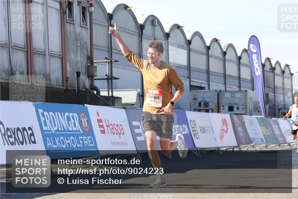 03.10.2025 - Köhlbrandbrückenlauf Luisa Fischer http://msf.ph/oto/9024223 03.10.2025 12:50:51 Ziel 4072, 6552 meine-sportfotos.de