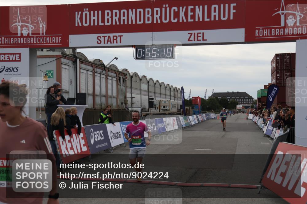 03.10.2025 - Köhlbrandbrückenlauf Julia Fischer http://msf.ph/oto/9024224 03.10.2025 15:55:18 Ziel 7040, 7053, 7100, 7197, 7898 meine-sportfotos.de