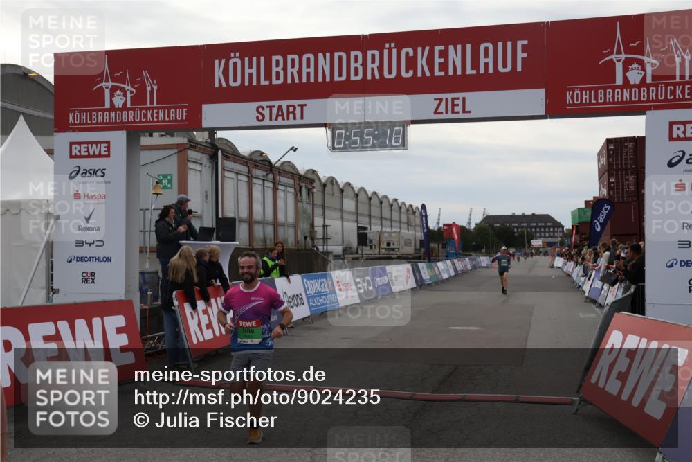 03.10.2025 - Köhlbrandbrückenlauf Julia Fischer http://msf.ph/oto/9024235 03.10.2025 15:55:19 Ziel 7040, 7053, 7100, 7197, 7898 meine-sportfotos.de