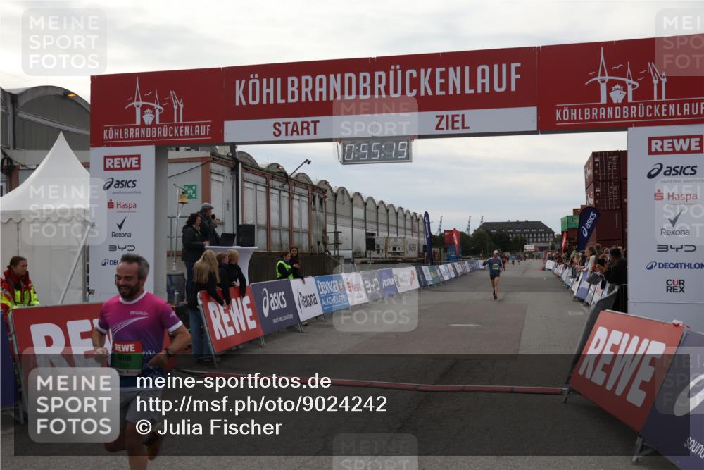 03.10.2025 - Köhlbrandbrückenlauf Julia Fischer http://msf.ph/oto/9024242 03.10.2025 15:55:19 Ziel 7040, 7053, 7100, 7197, 7898 meine-sportfotos.de