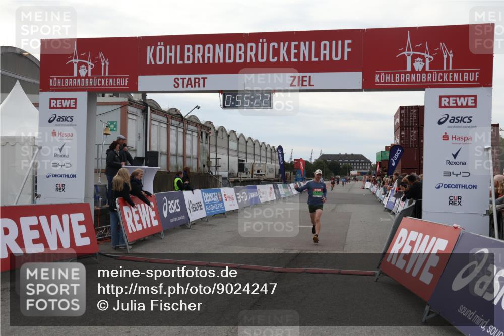 03.10.2025 - Köhlbrandbrückenlauf Julia Fischer http://msf.ph/oto/9024247 03.10.2025 15:55:22 Ziel 7053, 7100, 7197, 8993 meine-sportfotos.de