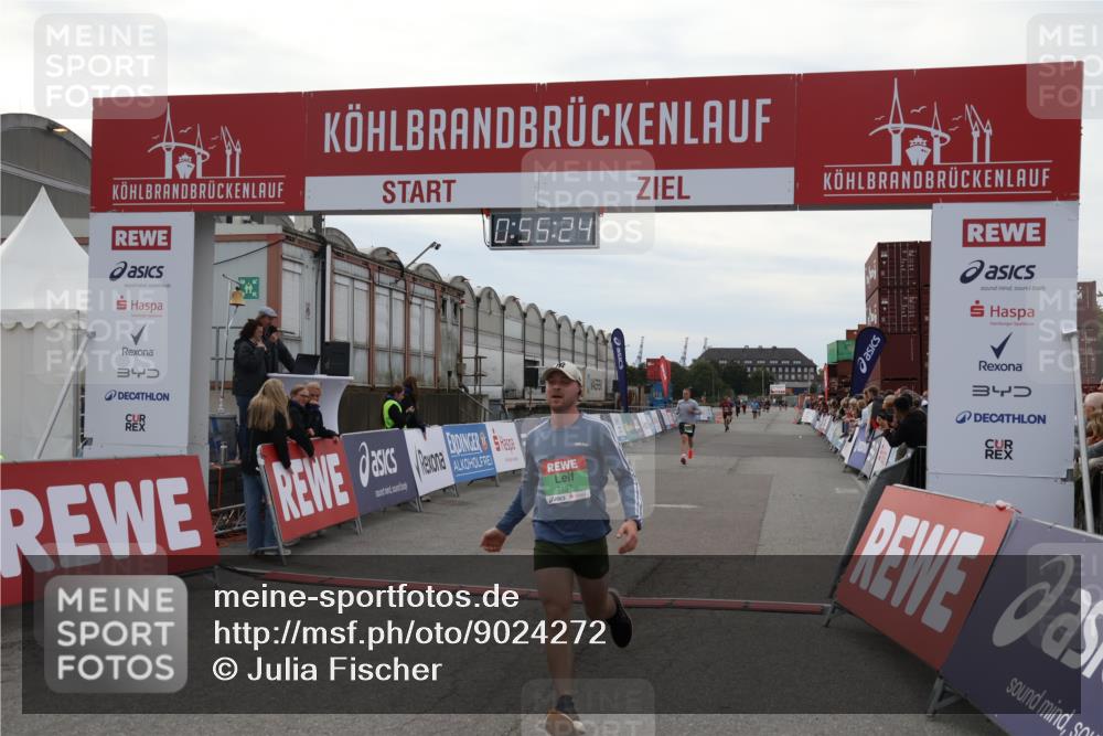 03.10.2025 - Köhlbrandbrückenlauf Julia Fischer http://msf.ph/oto/9024272 03.10.2025 15:55:24 Ziel 7053, 7100, 7197, 8993 meine-sportfotos.de