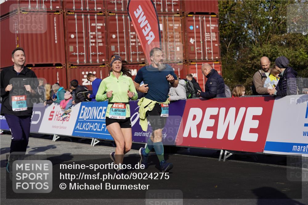 03.10.2025 - Köhlbrandbrückenlauf Michael Burmester http://msf.ph/oto/9024275 03.10.2025 10:26:49 Ziel 1726, 1727, 1935, 2133, 2405, 2586, 2655, 2930, 3044, 3241, 3242, 3364, 3367, 3602, 3703, 3829 meine-sportfotos.de
