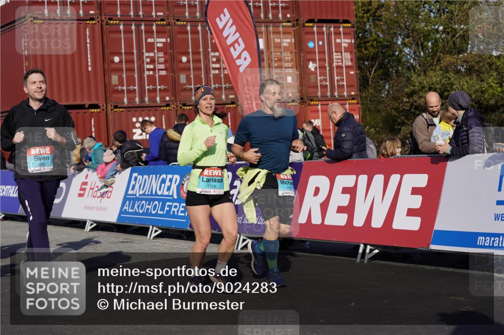 03.10.2025 - Köhlbrandbrückenlauf Michael Burmester http://msf.ph/oto/9024283 03.10.2025 10:26:49 Ziel 1726, 1727, 1935, 2133, 2405, 2586, 2655, 2930, 3044, 3241, 3242, 3364, 3367, 3602, 3703, 3829 meine-sportfotos.de