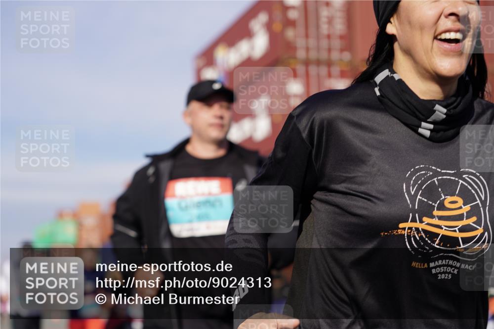 03.10.2025 - Köhlbrandbrückenlauf Michael Burmester http://msf.ph/oto/9024313 03.10.2025 10:26:51 Ziel 1726, 1727, 1935, 2405, 2586, 2655, 2774, 2930, 3044, 3232, 3241, 3242, 3364, 3367, 3703, 3829 meine-sportfotos.de