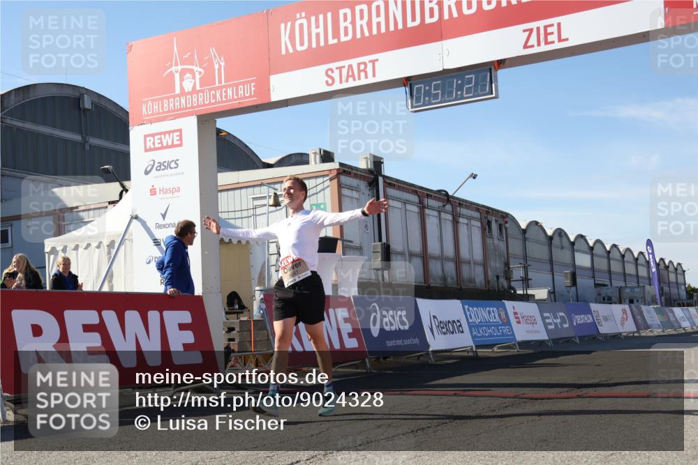03.10.2025 - Köhlbrandbrückenlauf Luisa Fischer http://msf.ph/oto/9024328 03.10.2025 12:51:20 Ziel 6047 meine-sportfotos.de