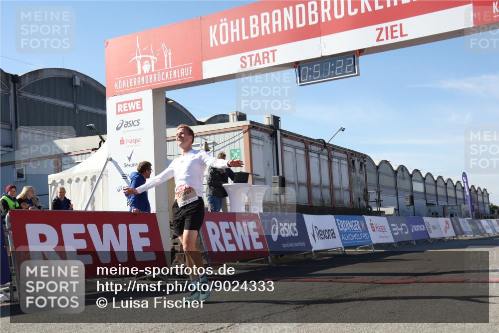 03.10.2025 - Köhlbrandbrückenlauf Luisa Fischer http://msf.ph/oto/9024333 03.10.2025 12:51:21 Ziel 6047 meine-sportfotos.de