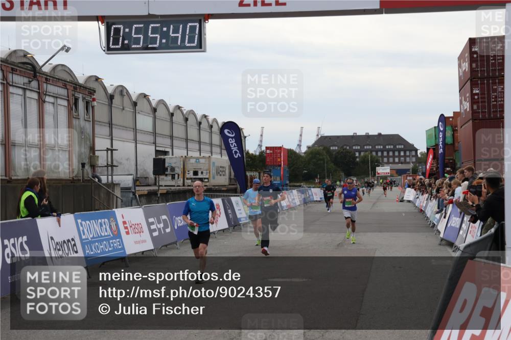 03.10.2025 - Köhlbrandbrückenlauf Julia Fischer http://msf.ph/oto/9024357 03.10.2025 15:55:40 Ziel 7030, 7067, 7575, 8594, 8942 meine-sportfotos.de