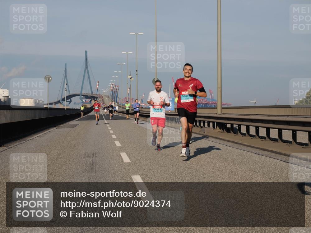 03.10.2025 - Köhlbrandbrückenlauf Fabian Wolf http://msf.ph/oto/9024374 03.10.2025 09:40:30 Position 3 3618, 2792 meine-sportfotos.de