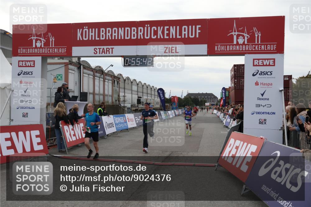 03.10.2025 - Köhlbrandbrückenlauf Julia Fischer http://msf.ph/oto/9024376 03.10.2025 15:55:42 Ziel 7030, 7067, 7575, 8594, 8942 meine-sportfotos.de