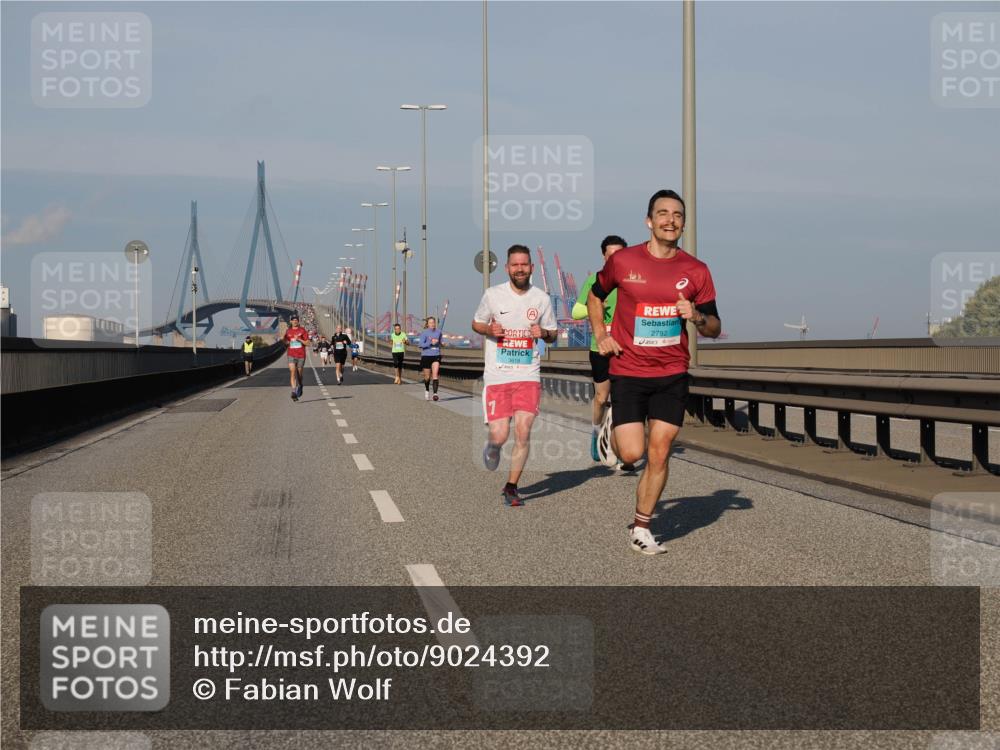 03.10.2025 - Köhlbrandbrückenlauf Fabian Wolf http://msf.ph/oto/9024392 03.10.2025 09:40:31 Position 3 2792 meine-sportfotos.de