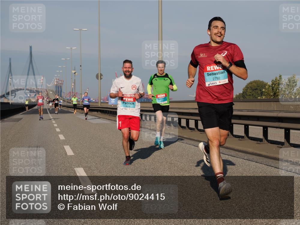 03.10.2025 - Köhlbrandbrückenlauf Fabian Wolf http://msf.ph/oto/9024415 03.10.2025 09:40:32 Position 3 3618, 2792 meine-sportfotos.de