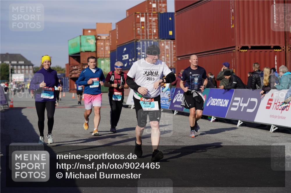 03.10.2025 - Köhlbrandbrückenlauf Michael Burmester http://msf.ph/oto/9024465 03.10.2025 10:27:03 Ziel 1930, 2115, 2693, 2774, 3052, 3132, 3745 meine-sportfotos.de