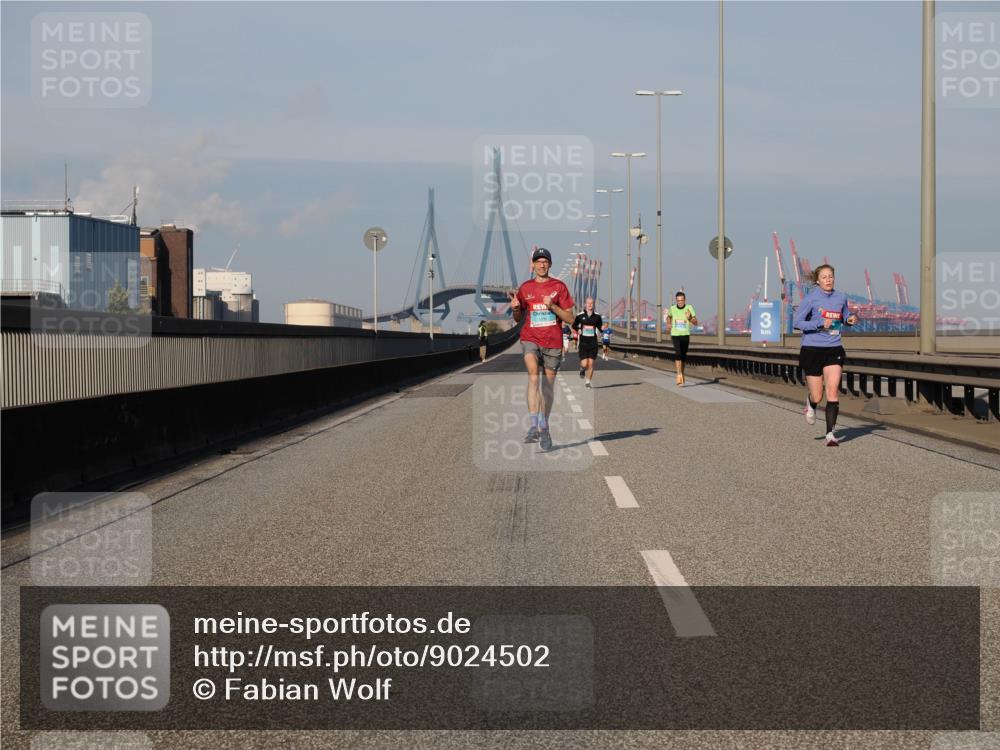 03.10.2025 - Köhlbrandbrückenlauf Fabian Wolf http://msf.ph/oto/9024502 03.10.2025 09:40:37 Position 3  meine-sportfotos.de