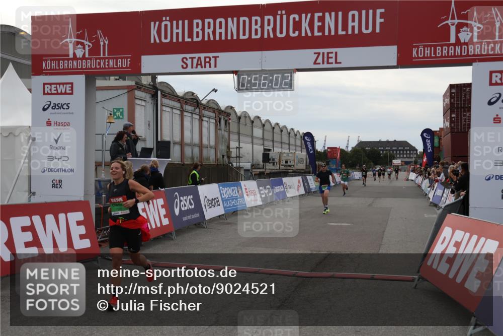 03.10.2025 - Köhlbrandbrückenlauf Julia Fischer http://msf.ph/oto/9024521 03.10.2025 15:56:03 Ziel 7012, 7456, 7555, 7968, 9231 meine-sportfotos.de