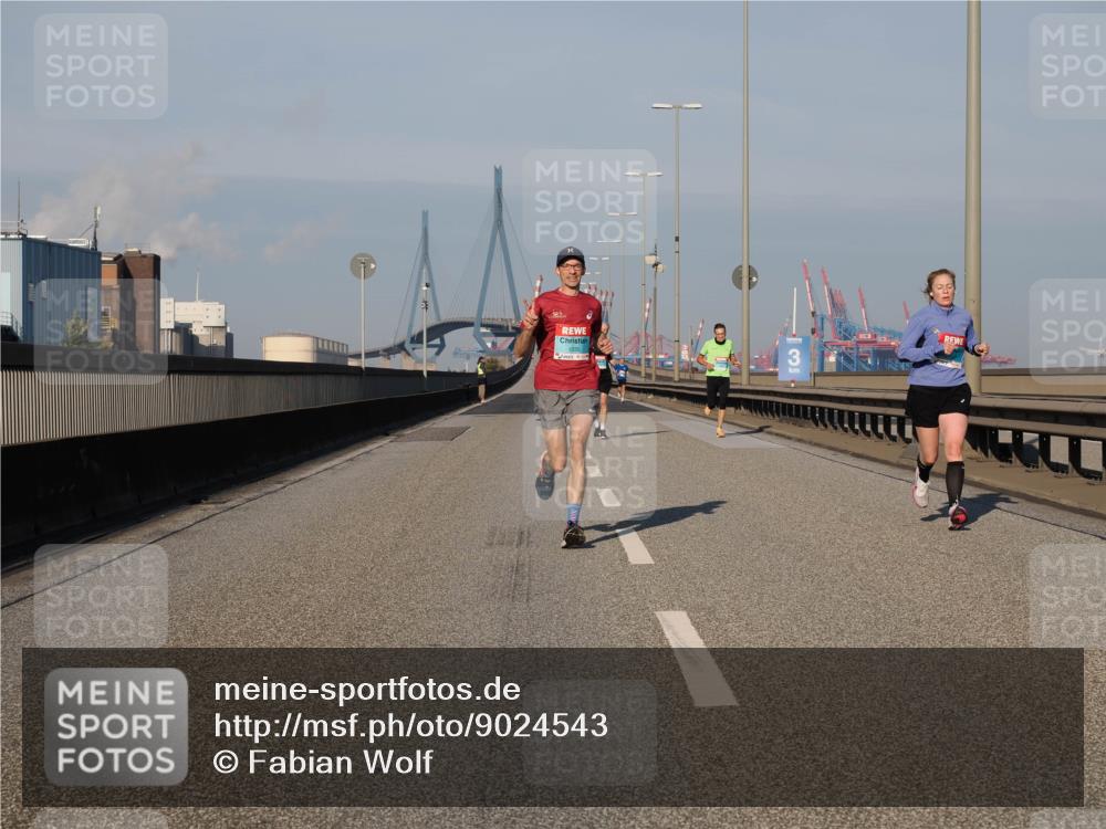 03.10.2025 - Köhlbrandbrückenlauf Fabian Wolf http://msf.ph/oto/9024543 03.10.2025 09:40:38 Position 3 1035 meine-sportfotos.de