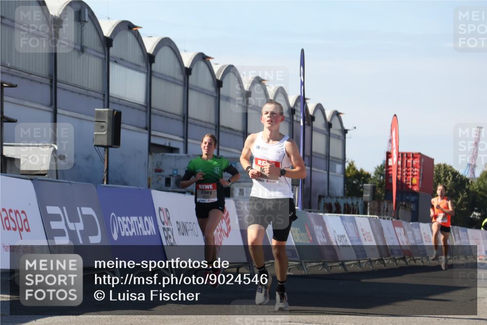 03.10.2025 - Köhlbrandbrückenlauf Luisa Fischer http://msf.ph/oto/9024546 03.10.2025 12:52:32 Ziel 6087, 6625 meine-sportfotos.de