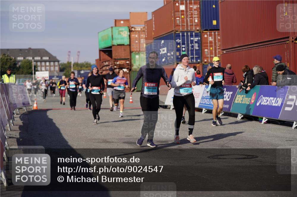 03.10.2025 - Köhlbrandbrückenlauf Michael Burmester http://msf.ph/oto/9024547 03.10.2025 10:27:10 Ziel 1539, 2115, 2451, 2562, 2935, 3132, 3746 meine-sportfotos.de