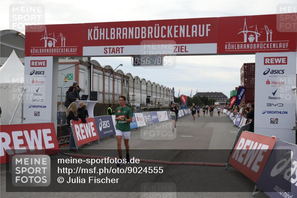 03.10.2025 - Köhlbrandbrückenlauf Julia Fischer http://msf.ph/oto/9024555 03.10.2025 15:56:10 Ziel 7012, 7555, 8820, 9231, 9525 meine-sportfotos.de