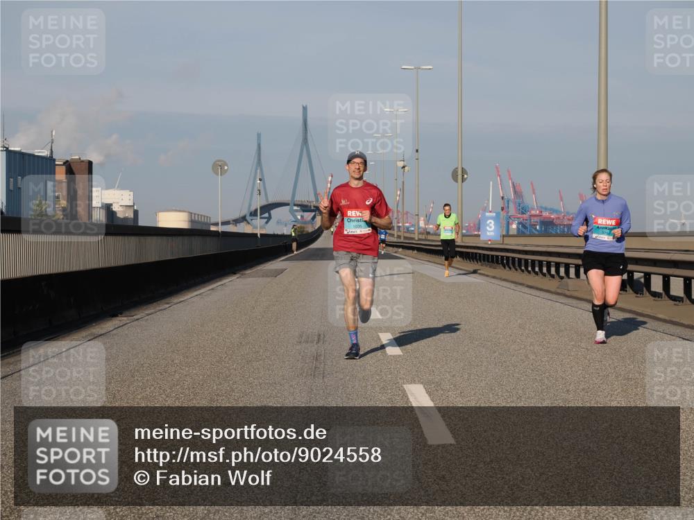 03.10.2025 - Köhlbrandbrückenlauf Fabian Wolf http://msf.ph/oto/9024558 03.10.2025 09:40:39 Position 3 1035 meine-sportfotos.de