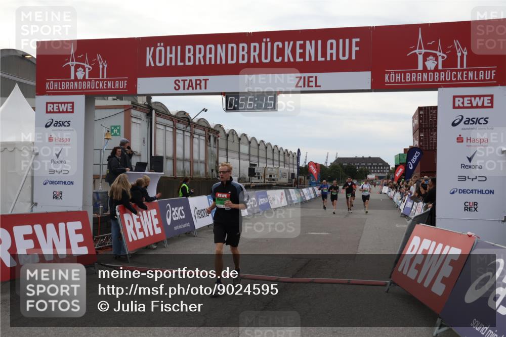 03.10.2025 - Köhlbrandbrückenlauf Julia Fischer http://msf.ph/oto/9024595 03.10.2025 15:56:15 Ziel 7012, 7046, 7079, 7128, 7170, 8820, 8976, 9231, 9525 meine-sportfotos.de