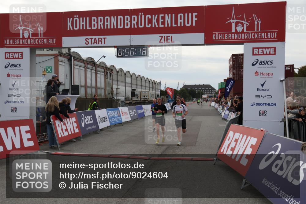 03.10.2025 - Köhlbrandbrückenlauf Julia Fischer http://msf.ph/oto/9024604 03.10.2025 15:56:19 Ziel 7012, 7046, 7079, 7128, 7170, 8820, 8976, 9525, 9559 meine-sportfotos.de