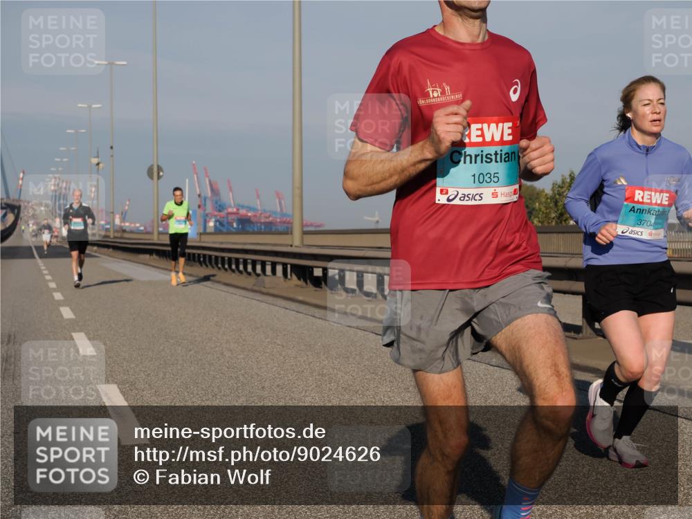 03.10.2025 - Köhlbrandbrückenlauf Fabian Wolf http://msf.ph/oto/9024626 03.10.2025 09:40:41 Position 3 1035, 3704 meine-sportfotos.de