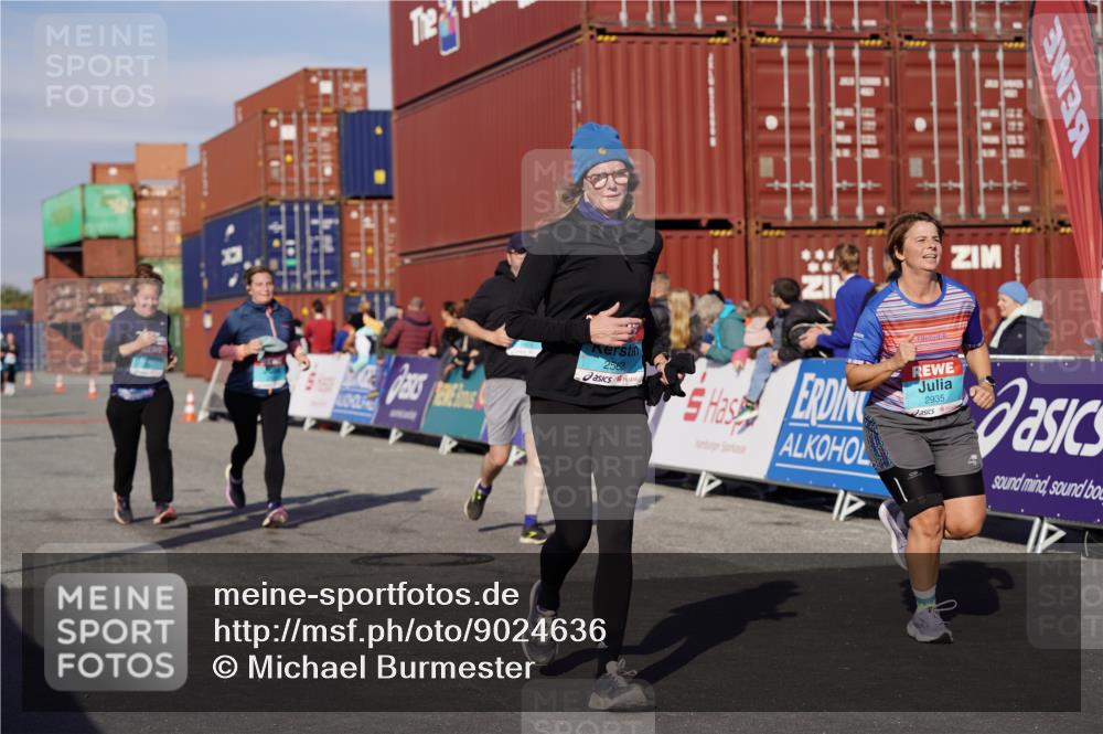 03.10.2025 - Köhlbrandbrückenlauf Michael Burmester http://msf.ph/oto/9024636 03.10.2025 10:27:17 Ziel 1539, 1926, 1929, 2101, 2136, 2451, 2562, 2935, 3746 meine-sportfotos.de