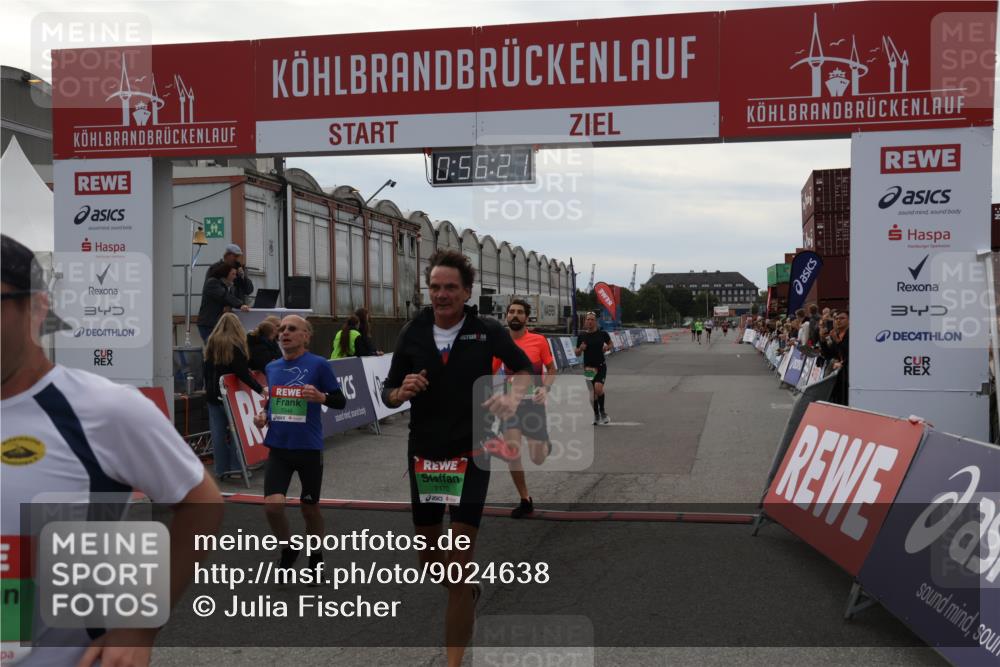 03.10.2025 - Köhlbrandbrückenlauf Julia Fischer http://msf.ph/oto/9024638 03.10.2025 15:56:22 Ziel 7046, 7079, 7128, 7170, 8820, 8976, 9525, 9559 meine-sportfotos.de