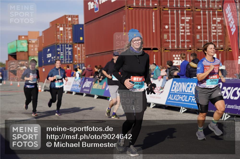 03.10.2025 - Köhlbrandbrückenlauf Michael Burmester http://msf.ph/oto/9024642 03.10.2025 10:27:17 Ziel 1539, 1926, 1929, 2101, 2136, 2451, 2562, 2935, 3746 meine-sportfotos.de