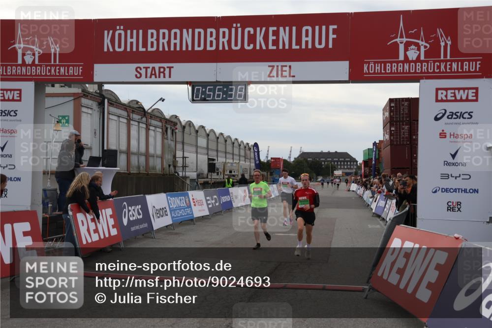 03.10.2025 - Köhlbrandbrückenlauf Julia Fischer http://msf.ph/oto/9024693 03.10.2025 15:56:38 Ziel 7092, 7166, 8782, 9182 meine-sportfotos.de