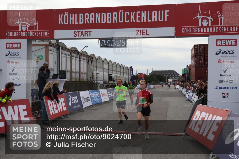 03.10.2025 - Köhlbrandbrückenlauf Julia Fischer http://msf.ph/oto/9024700 03.10.2025 15:56:39 Ziel 7092, 7166, 8782, 9182 meine-sportfotos.de