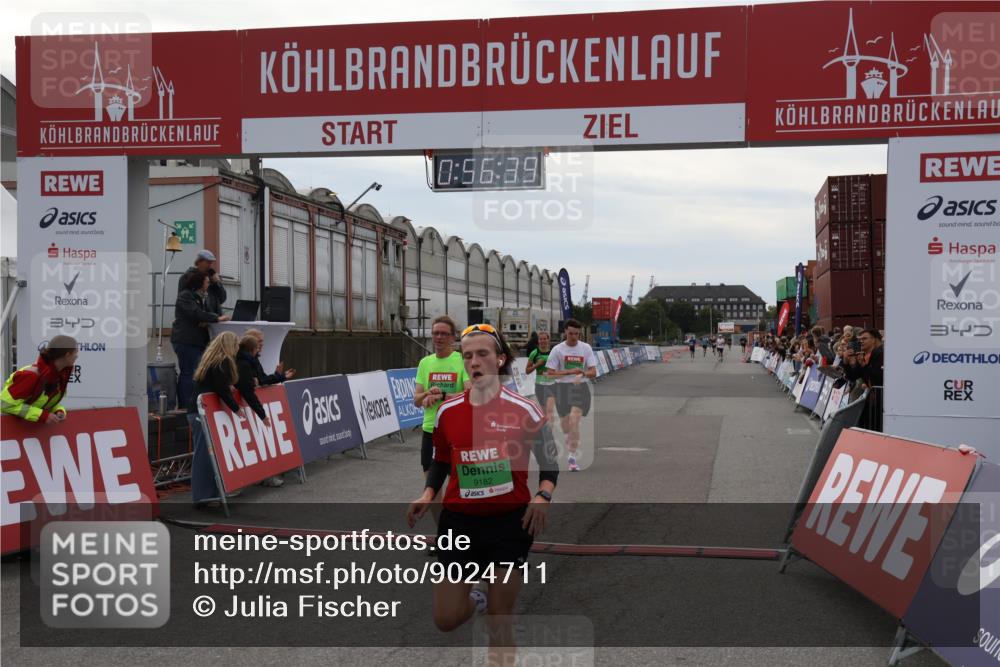 03.10.2025 - Köhlbrandbrückenlauf Julia Fischer http://msf.ph/oto/9024711 03.10.2025 15:56:39 Ziel 7092, 7166, 8782, 9182 meine-sportfotos.de