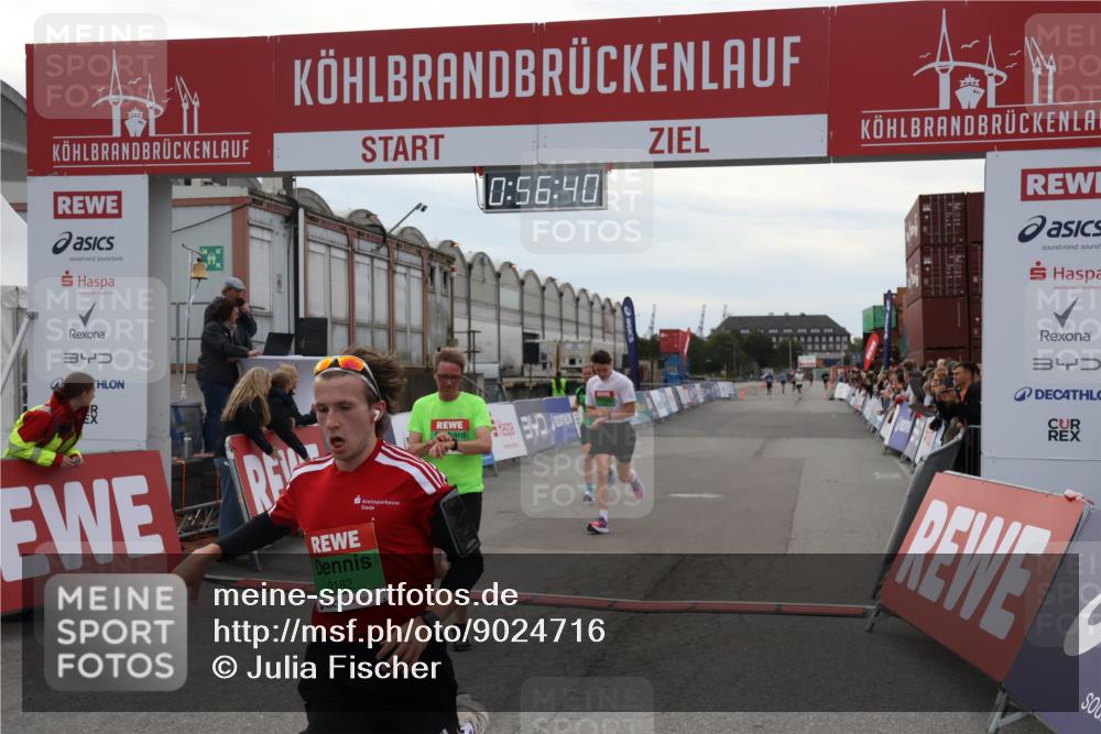 03.10.2025 - Köhlbrandbrückenlauf Julia Fischer http://msf.ph/oto/9024716 03.10.2025 15:56:40 Ziel 7092, 7166, 8782, 9182 meine-sportfotos.de