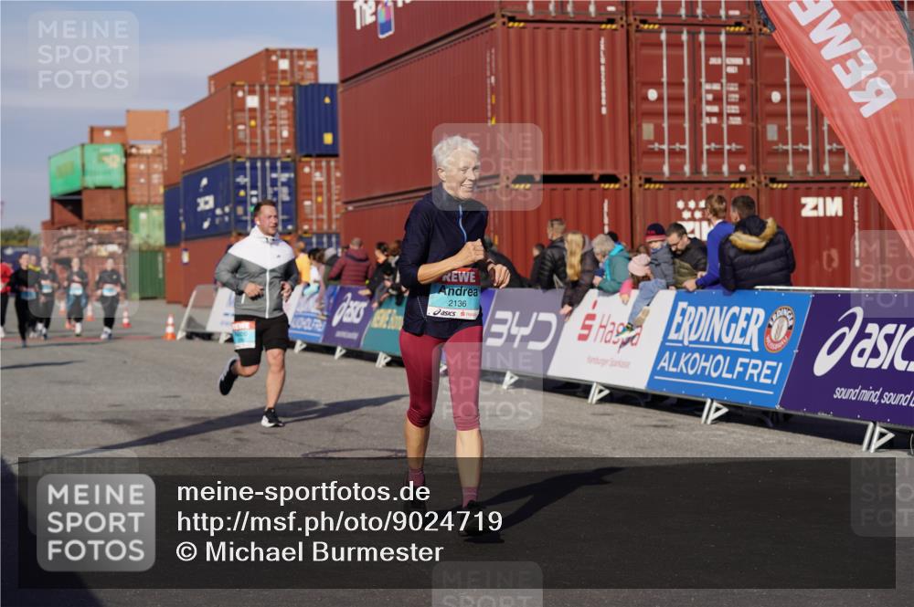 03.10.2025 - Köhlbrandbrückenlauf Michael Burmester http://msf.ph/oto/9024719 03.10.2025 10:27:24 Ziel 1914, 2136, 2192, 2352, 3230 meine-sportfotos.de