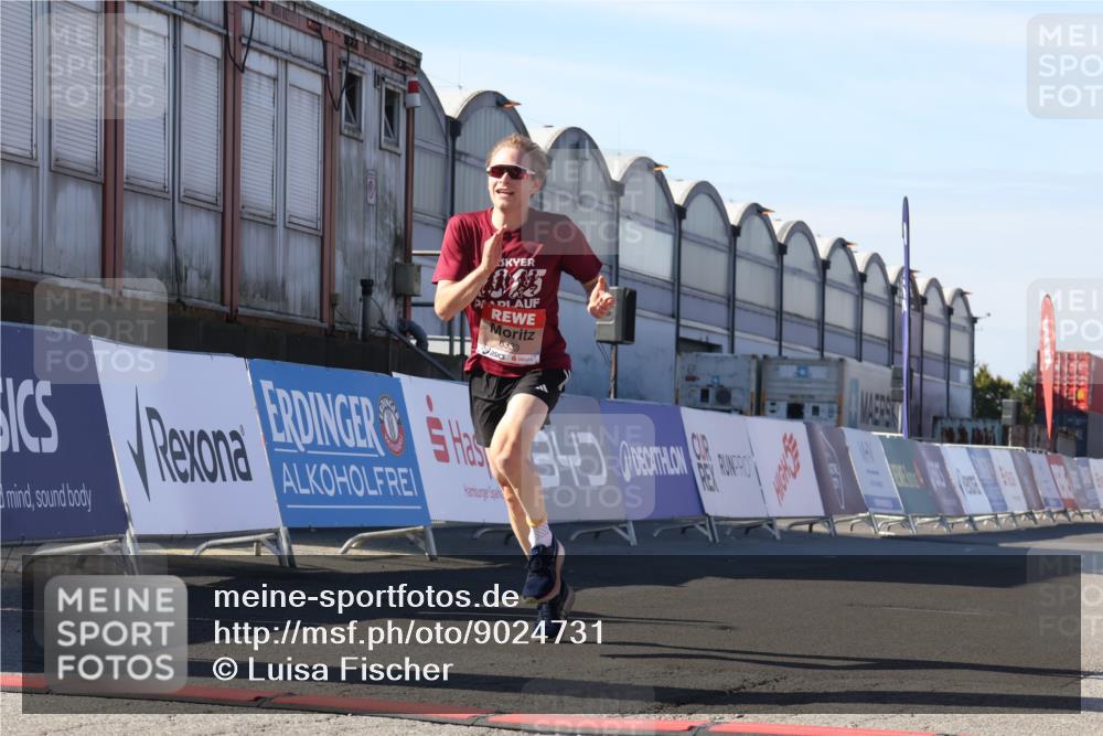 03.10.2025 - Köhlbrandbrückenlauf Luisa Fischer http://msf.ph/oto/9024731 03.10.2025 12:53:13 Ziel 4142, 5786, 6333 meine-sportfotos.de