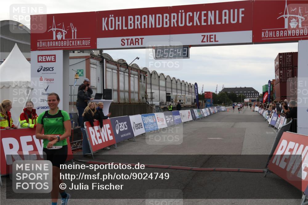 03.10.2025 - Köhlbrandbrückenlauf Julia Fischer http://msf.ph/oto/9024749 03.10.2025 15:56:43 Ziel 7092, 7166, 8782, 9182 meine-sportfotos.de