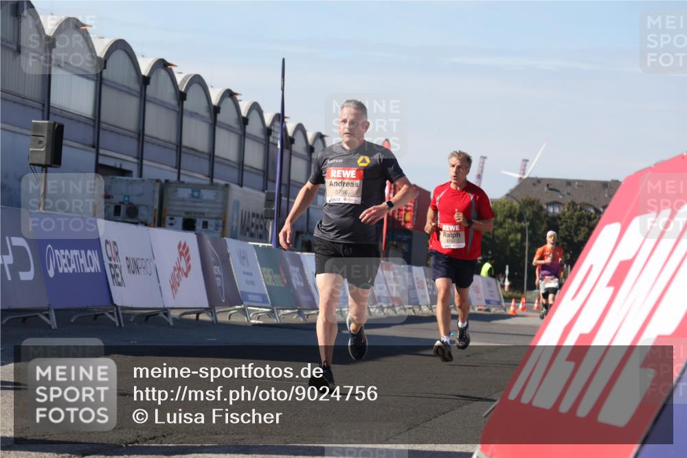 03.10.2025 - Köhlbrandbrückenlauf Luisa Fischer http://msf.ph/oto/9024756 03.10.2025 12:53:15 Ziel 4142, 5786, 6333 meine-sportfotos.de