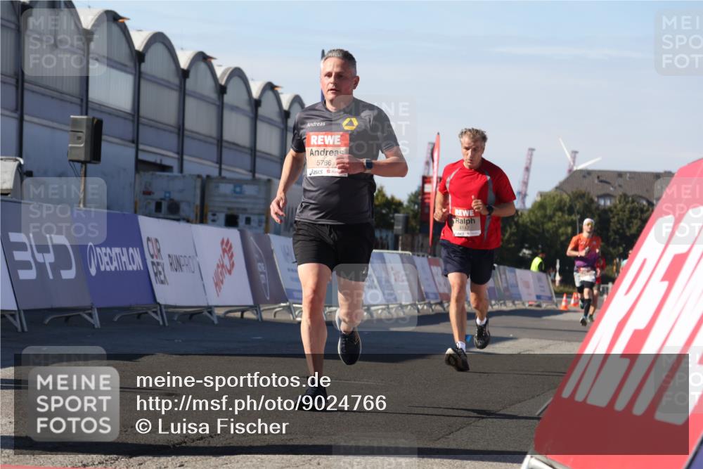 03.10.2025 - Köhlbrandbrückenlauf Luisa Fischer http://msf.ph/oto/9024766 03.10.2025 12:53:16 Ziel 4142, 5786, 6333 meine-sportfotos.de