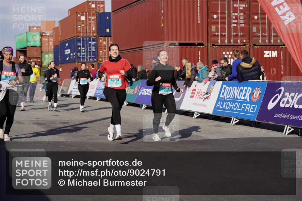 03.10.2025 - Köhlbrandbrückenlauf Michael Burmester http://msf.ph/oto/9024791 03.10.2025 10:27:29 Ziel 1472, 1914, 2059, 2162, 2166, 2192, 2237, 2352, 3230, 3346, 3429, 3451, 3452, 3626, 3739 meine-sportfotos.de