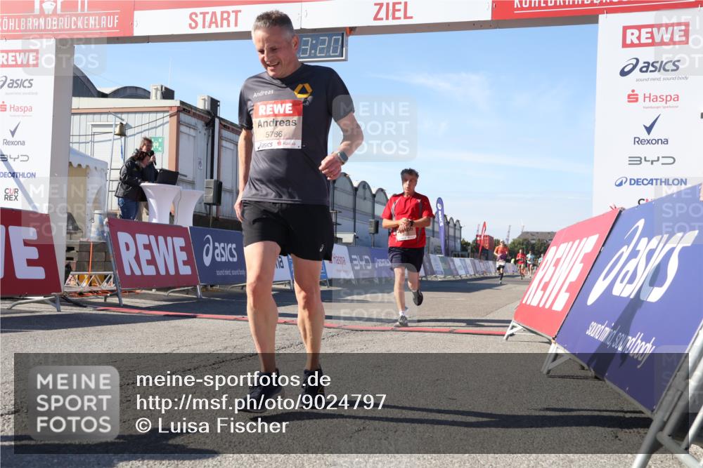 03.10.2025 - Köhlbrandbrückenlauf Luisa Fischer http://msf.ph/oto/9024797 03.10.2025 12:53:19 Ziel 4029, 4142, 5786, 6333 meine-sportfotos.de