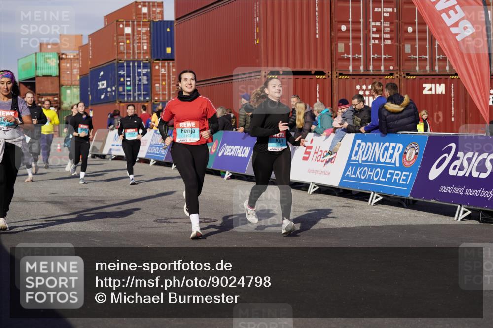 03.10.2025 - Köhlbrandbrückenlauf Michael Burmester http://msf.ph/oto/9024798 03.10.2025 10:27:29 Ziel 1472, 1914, 2059, 2162, 2166, 2192, 2237, 2352, 3230, 3346, 3429, 3451, 3452, 3626, 3739 meine-sportfotos.de