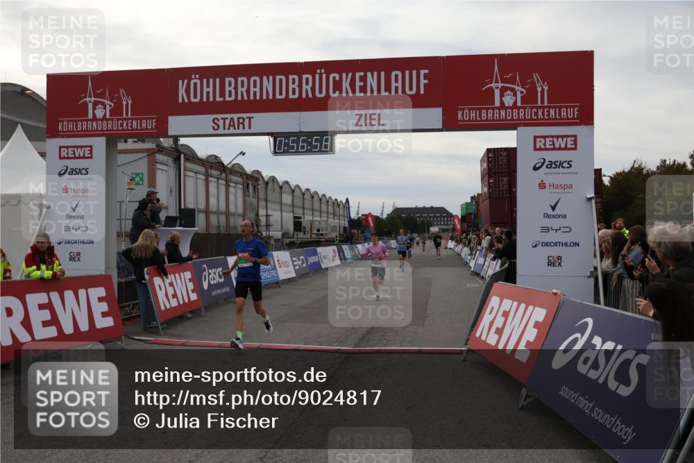 03.10.2025 - Köhlbrandbrückenlauf Julia Fischer http://msf.ph/oto/9024817 03.10.2025 15:56:58 Ziel 7882, 9226, 9664, 9665 meine-sportfotos.de